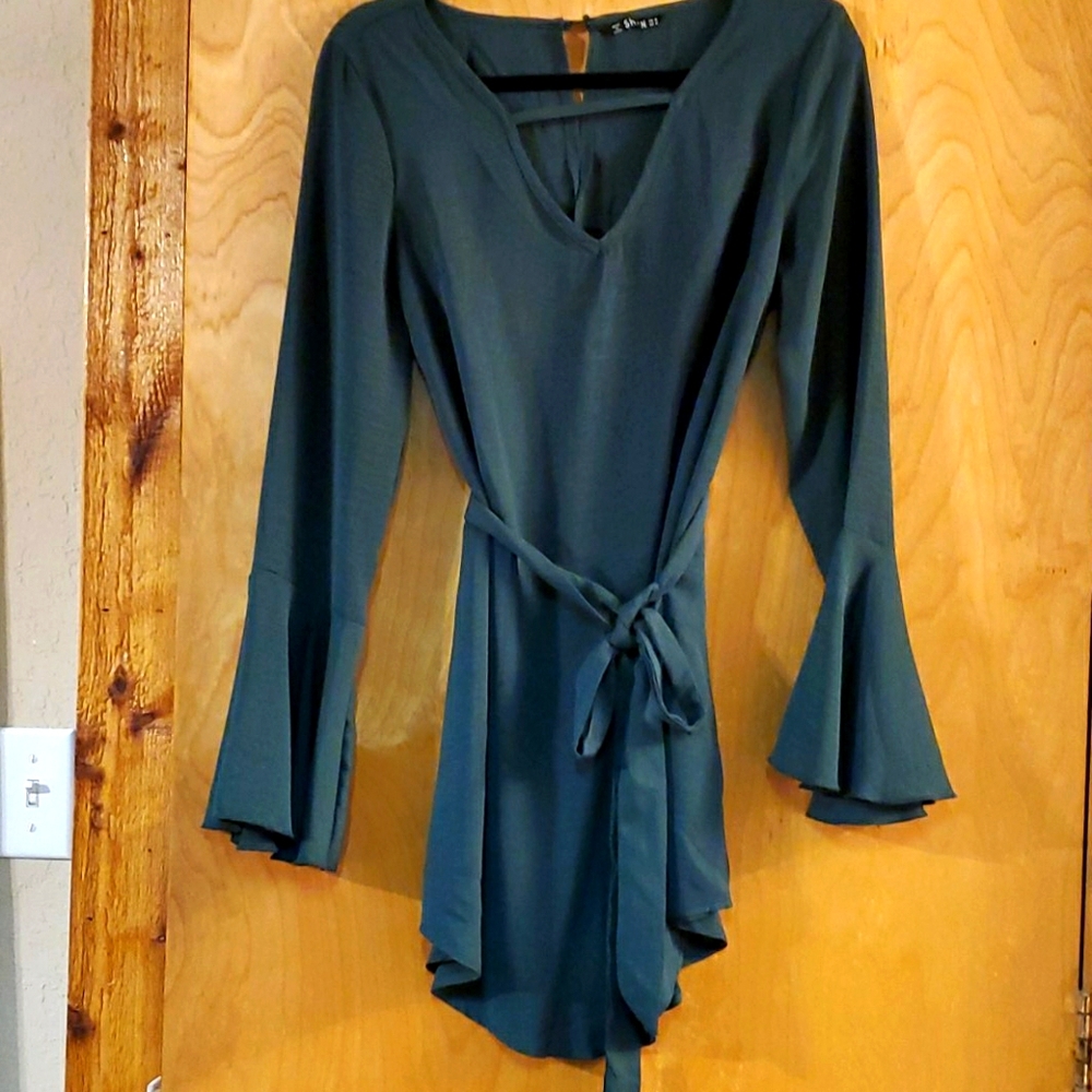 SHEIN Bell sleeve dress